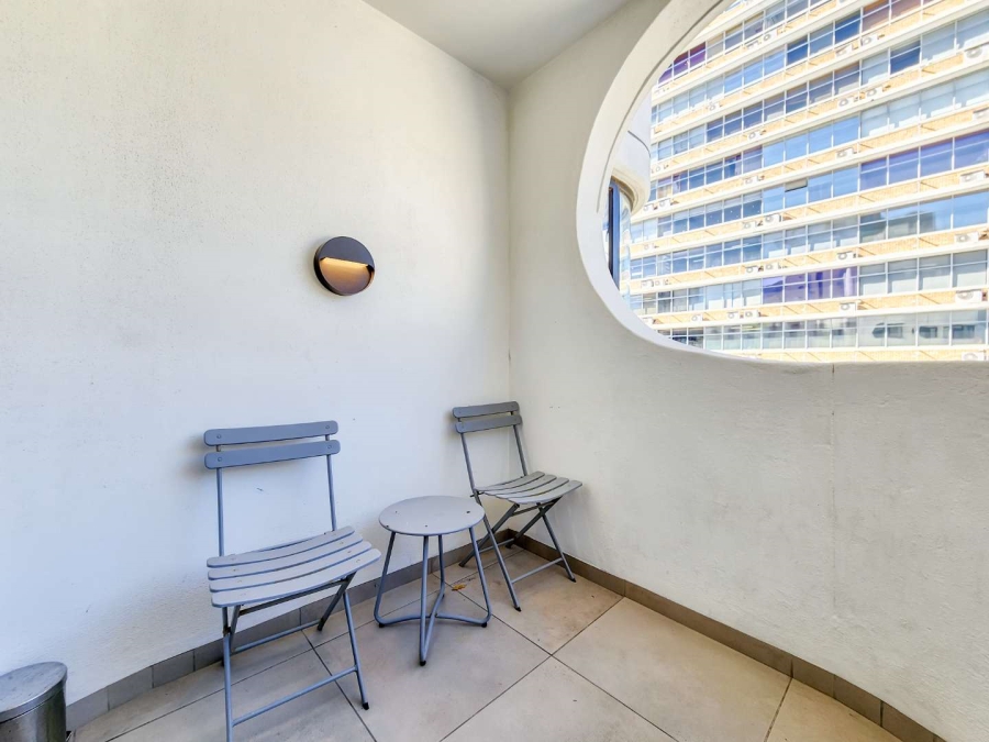 To Let 2 Bedroom Property for Rent in Cape Town City Centre Western Cape